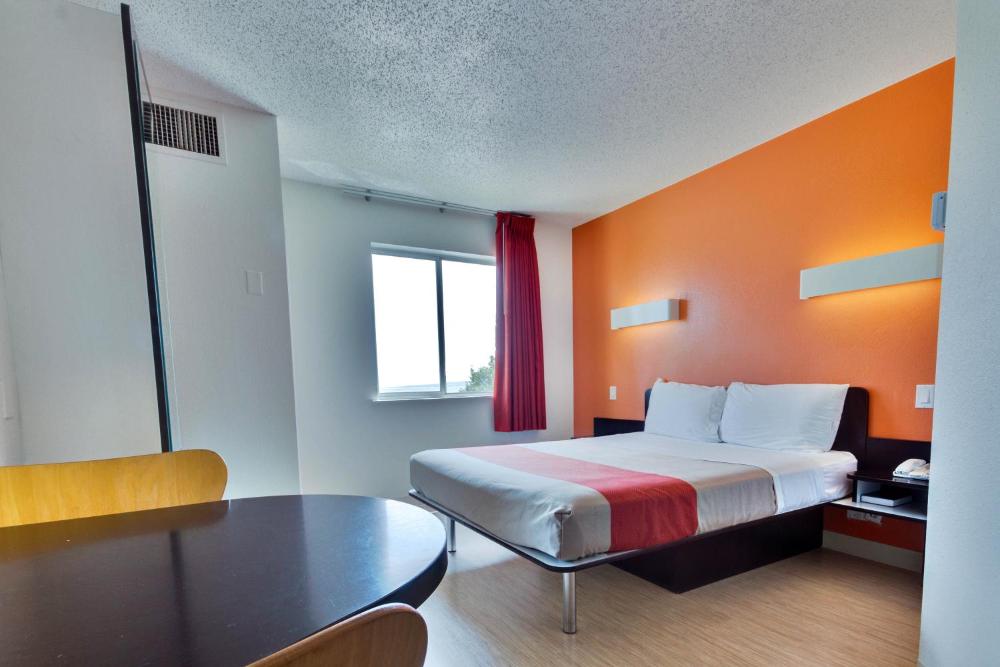 Motel 6-Lewisville, TX - Dallas